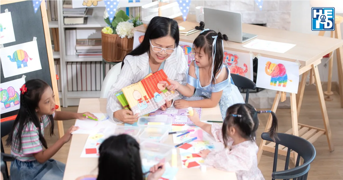 Những hình ảnh hài hước hoặc gây bất ngờ kích thích não bộ tạo kết nối mạnh - thành ngữ tiếng anh